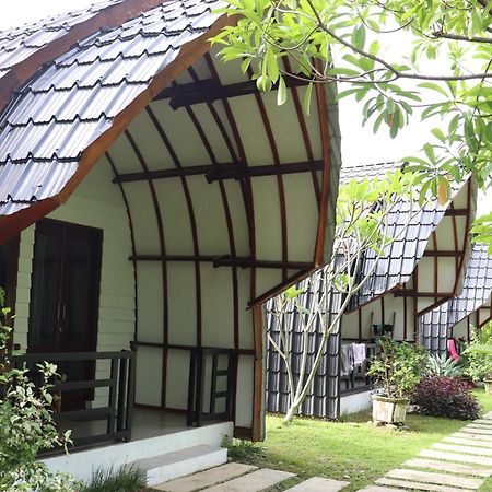 Gino'S Place - Guest House & Jungle Trekking Bukit Lawang Dış mekan fotoğraf