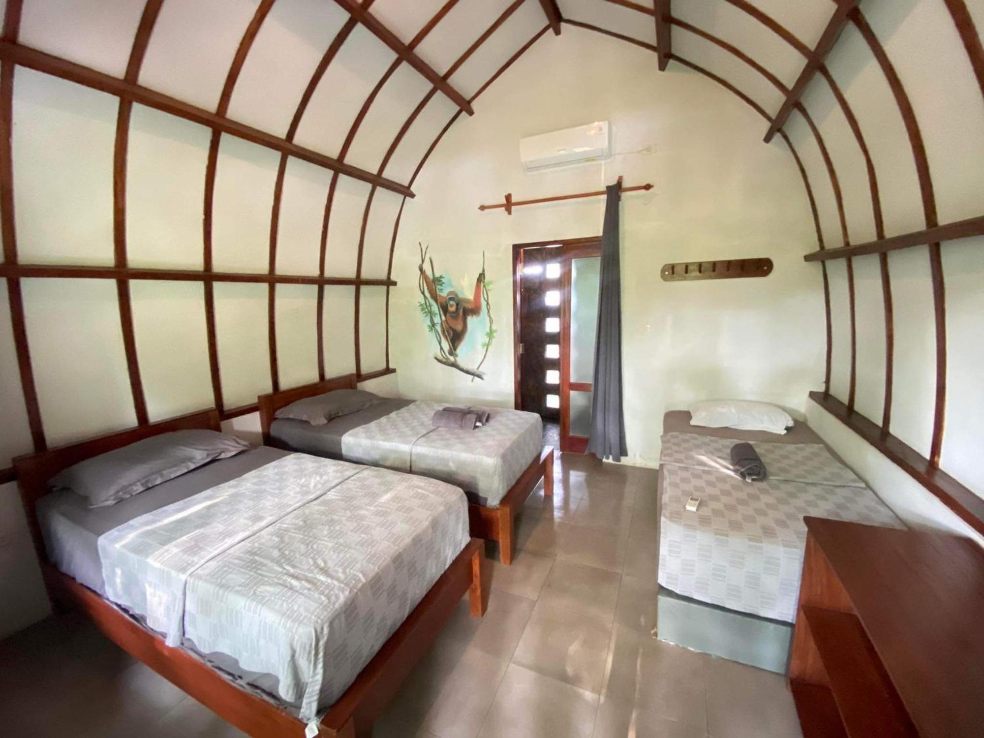 Gino'S Place - Guest House & Jungle Trekking Bukit Lawang Dış mekan fotoğraf