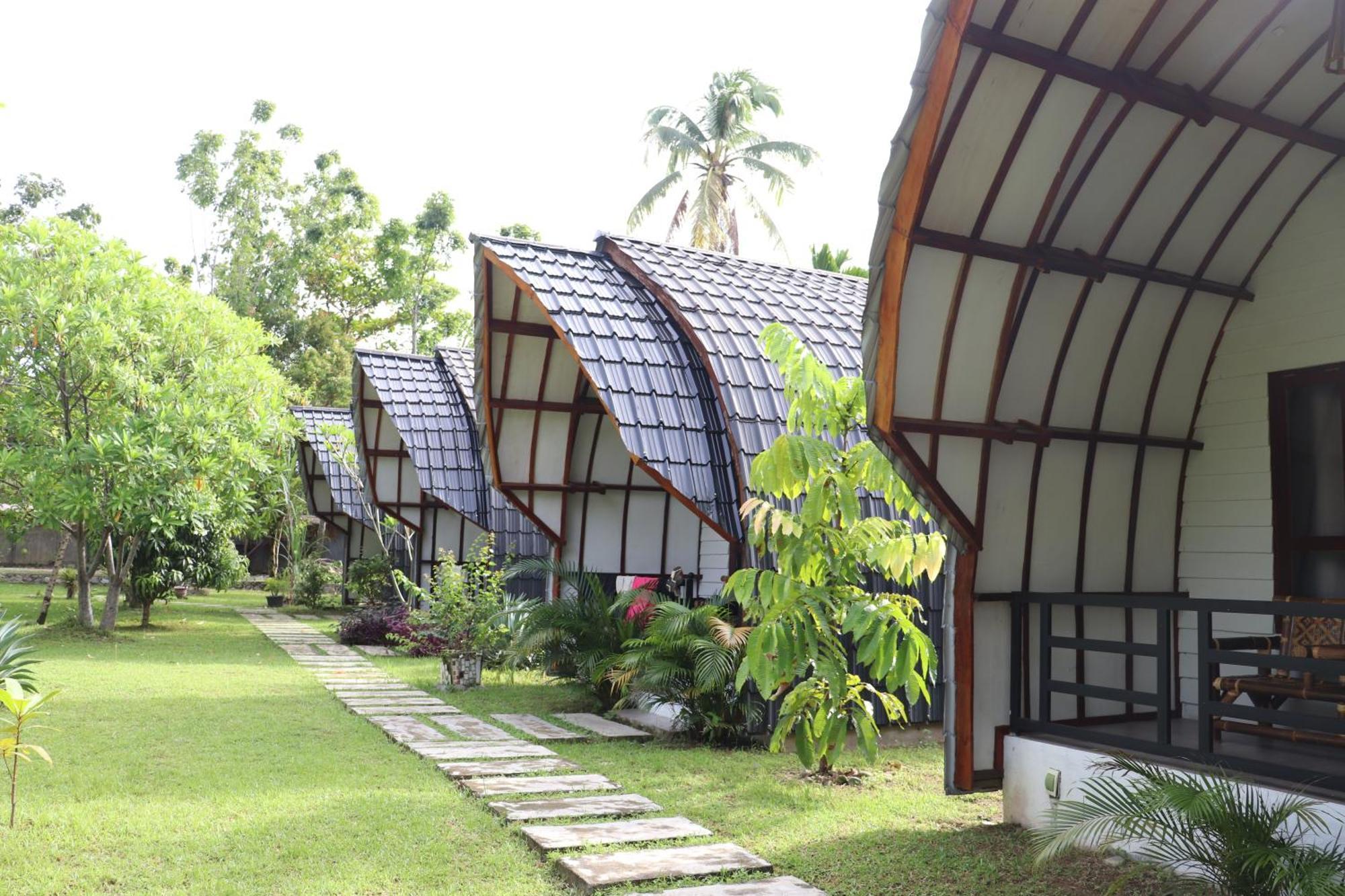Gino'S Place - Guest House & Jungle Trekking Bukit Lawang Dış mekan fotoğraf